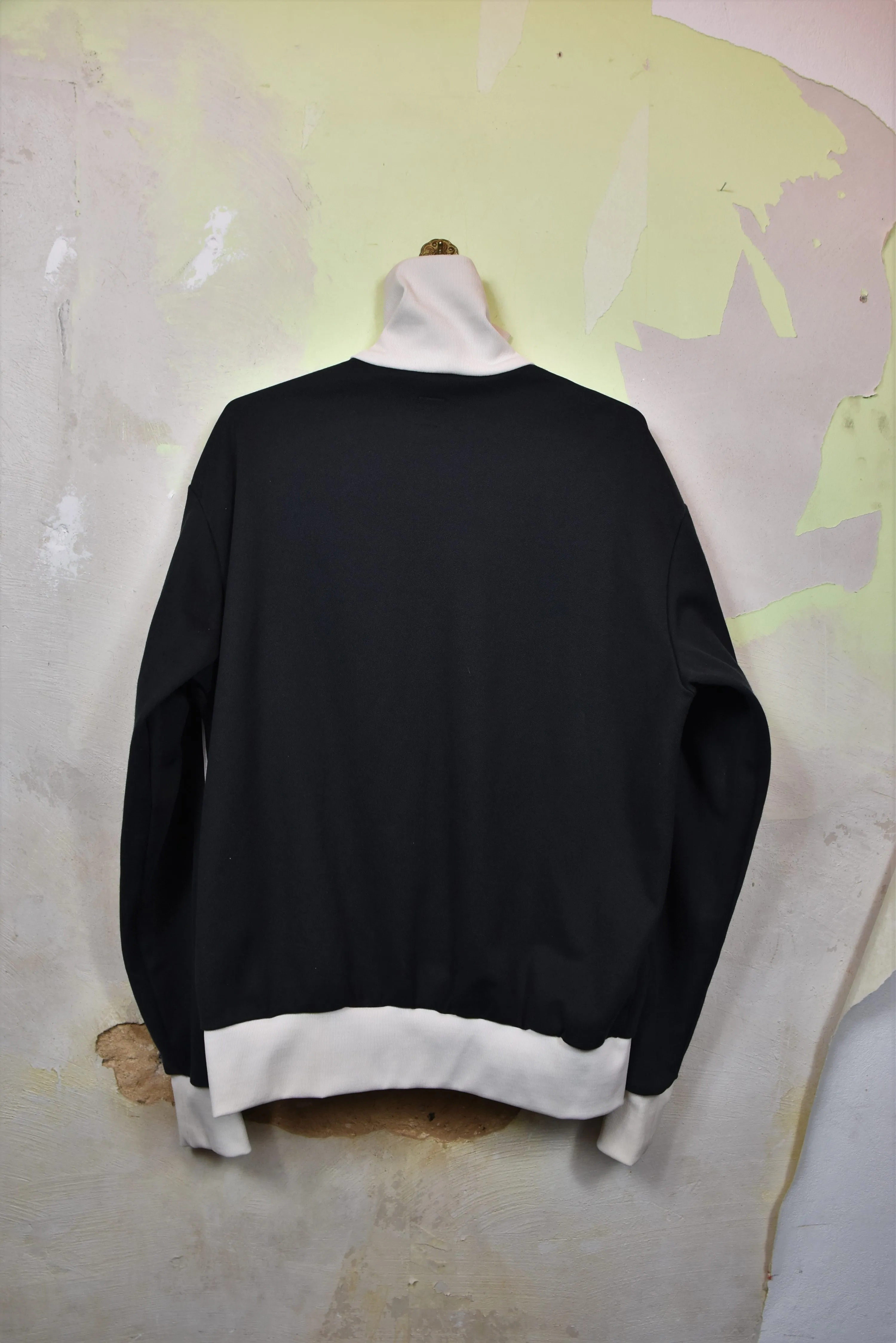 ADIDAS schwarze Trainingsjacke mit Kontrastbündchen, Gr. XL